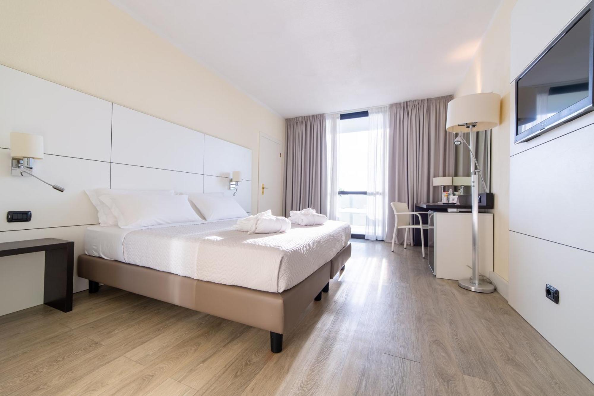 Standard Double Room,1746825223:JPEG